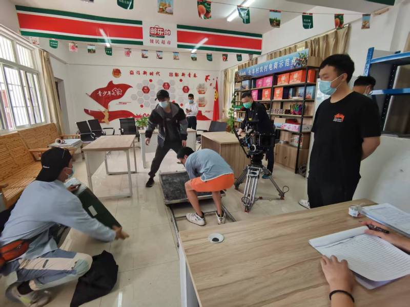 追星女孩心理学分析报告：清河区广告片拍摄公司揭秘饭圈应援式传播逻辑